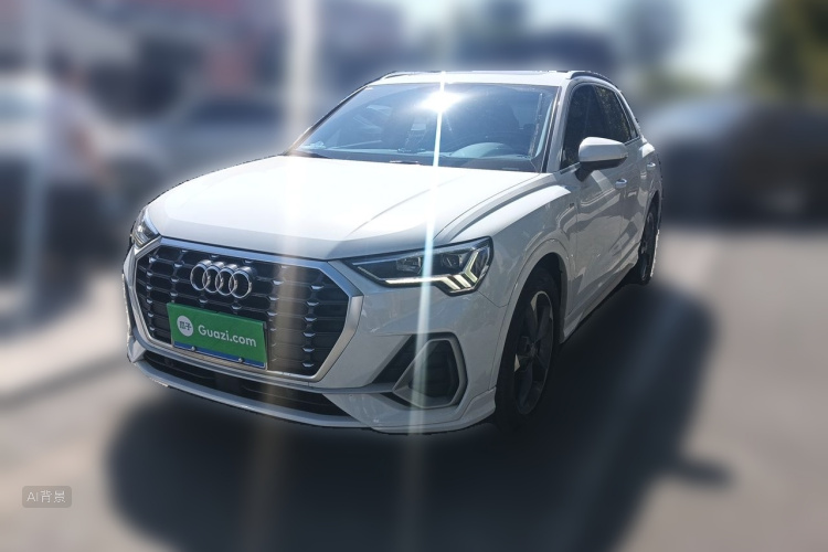 Audi Q3 2020 car image #2