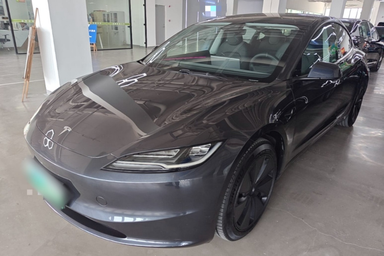 Tesla Model 3 2024 car image #2