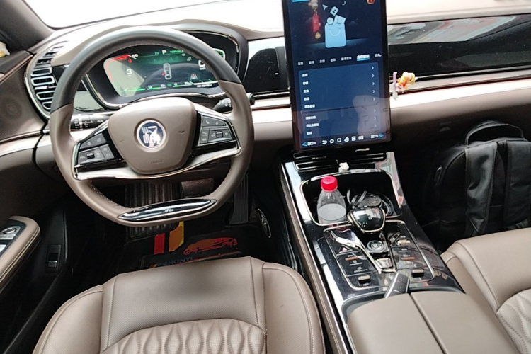 BYD Han 2023 car image #10