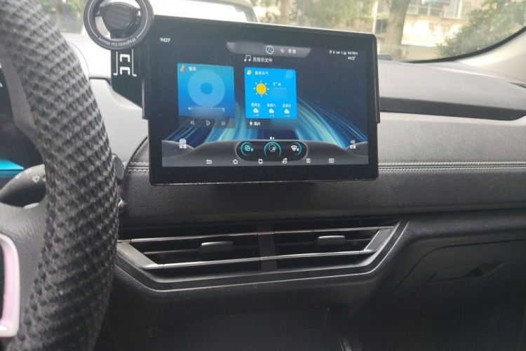 BYD Yuan New Energy 2019 car image #17