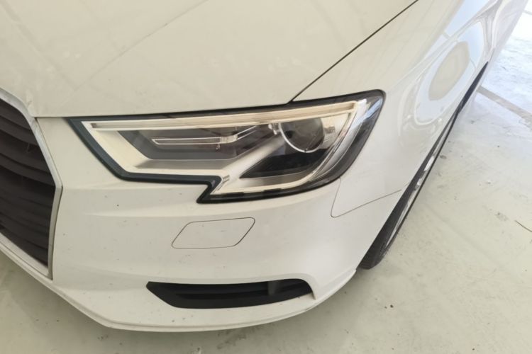 Audi A3 2018 car image #23