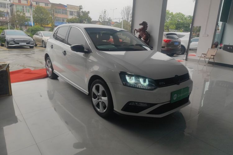 Volkswagen Polo 2017 car image #4