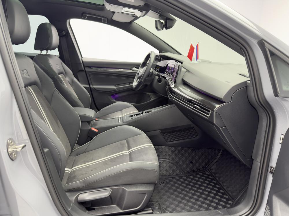 Volkswagen Golf 2023 #22 Volkswagen Golf 2023 صورة سيارة #22