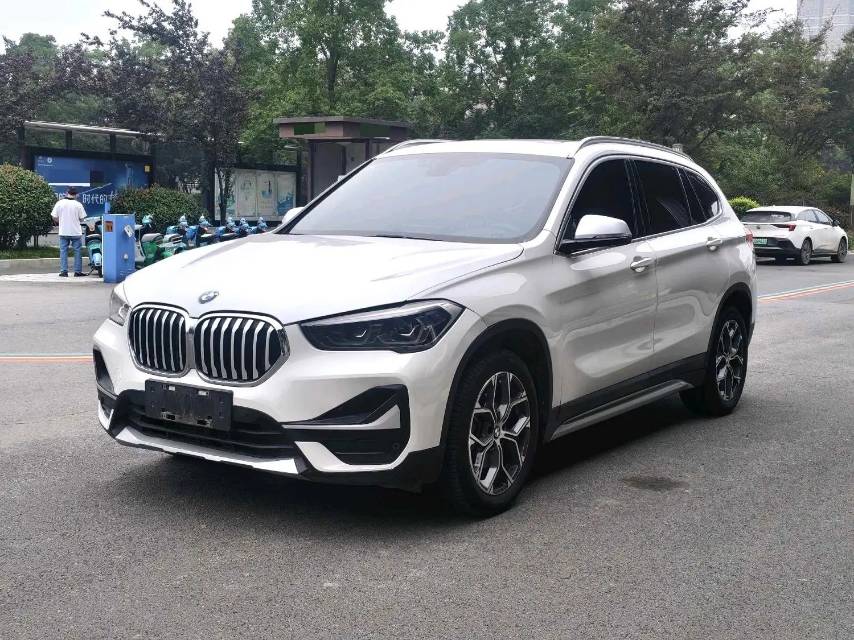 BMW X1 2022 car image 
