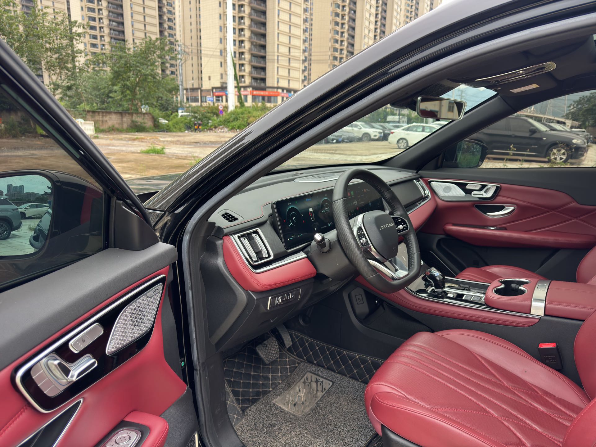 Jetour X70 PLUS 2024 car image #9
