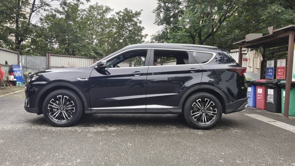 Jetour X70 PLUS 2022 car image #6