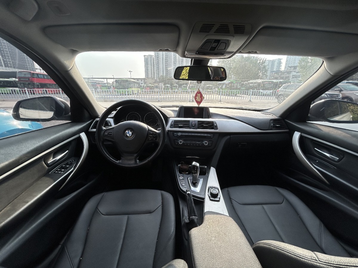 BMW 3 Series 2015 #4 BMW 3 Series 2015 immagine di auto #4