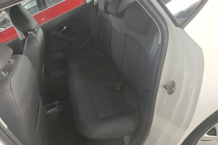 Volkswagen Polo 2017 #17 Volkswagen Polo 2017 car image #17