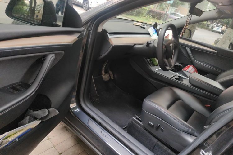 Tesla Model Y 2022 #18 Tesla Model Y 2022 car image #18