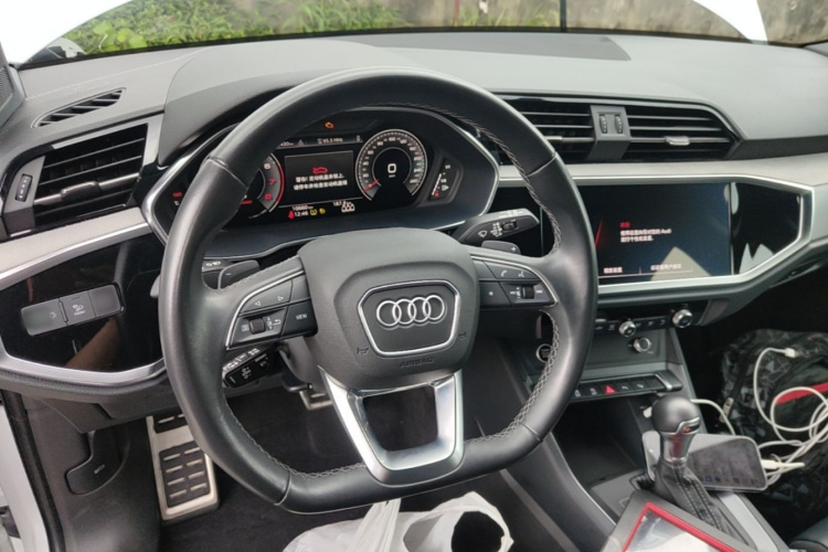 Audi Q3 2024 #11 Audi Q3 2024 car image #11