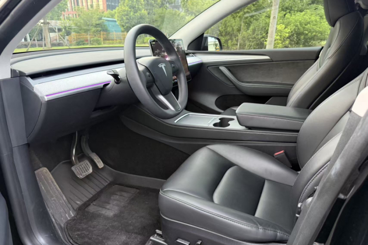 Tesla Model Y 2023 #13 Tesla Model Y 2023 car image #13