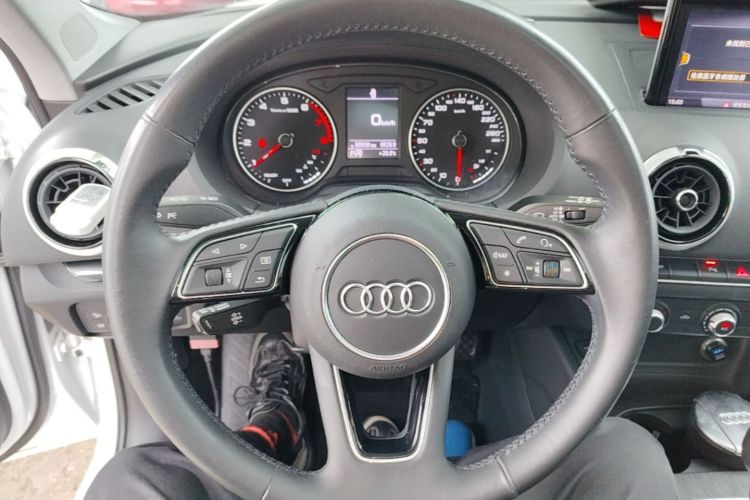 Audi A3 2020 immagine di auto #11