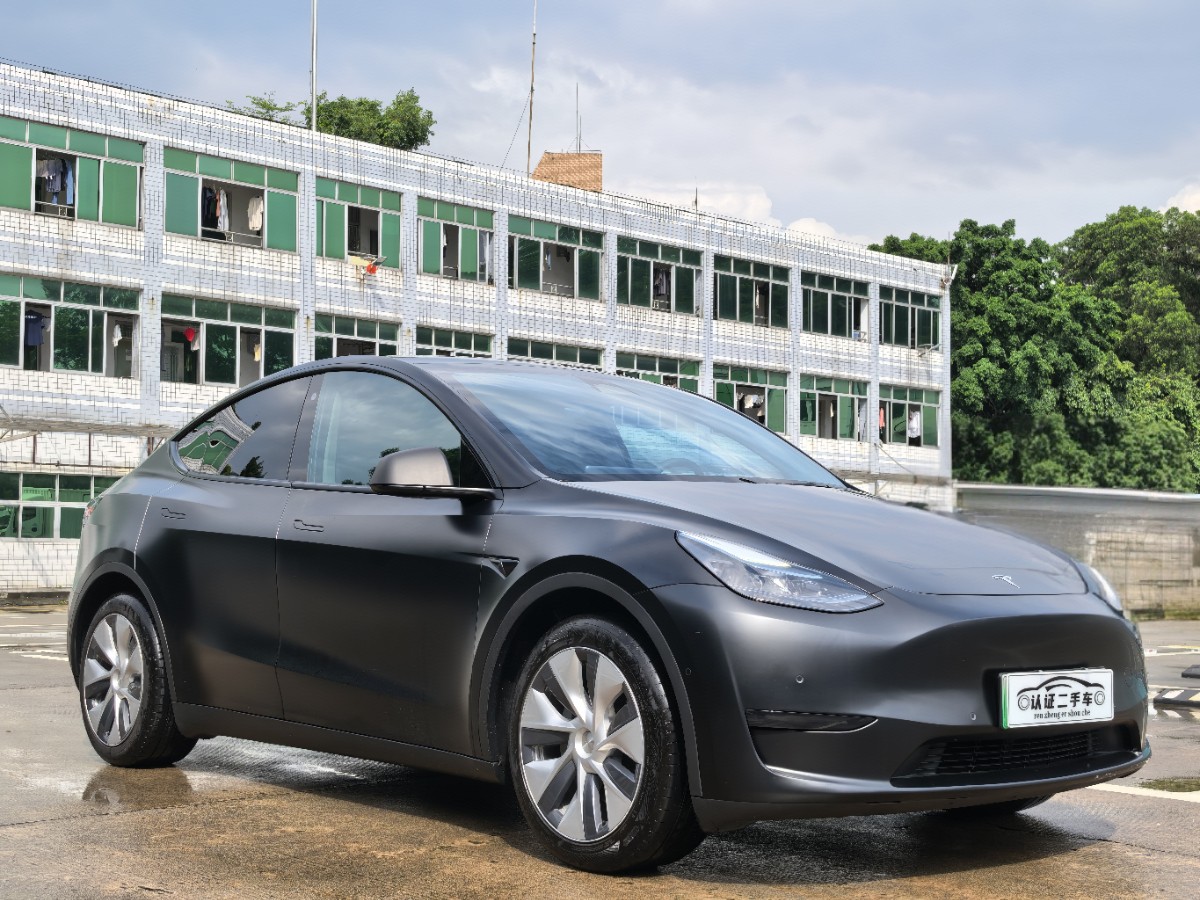 Tesla Model Y 2022 car image #3
