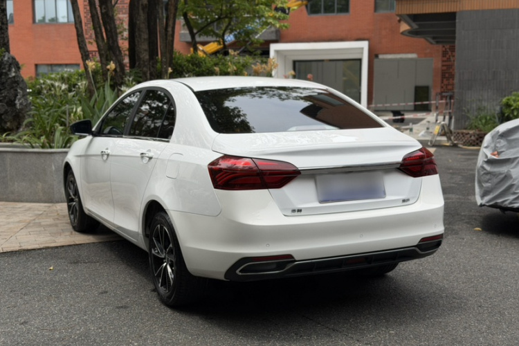 GEELY Emgrand 2019 #11 GEELY Emgrand 2019 car image #11