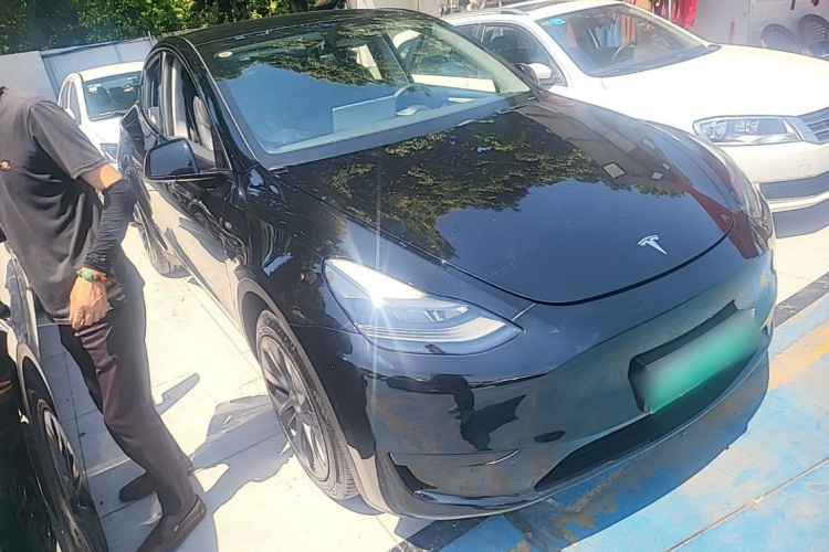 Tesla Model Y 2024 #4 Tesla Model Y 2024 immagine di auto #4
