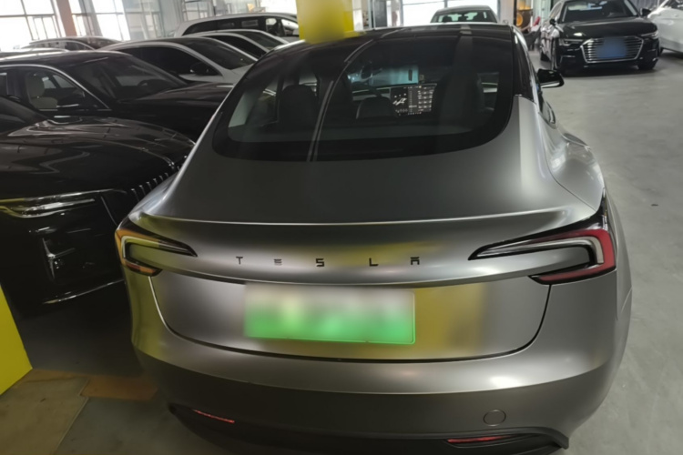 Tesla Model 3 2024 car image #6