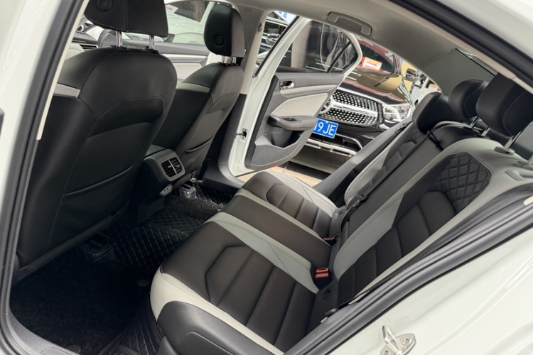 Volkswagen Bora 2023 car image #10