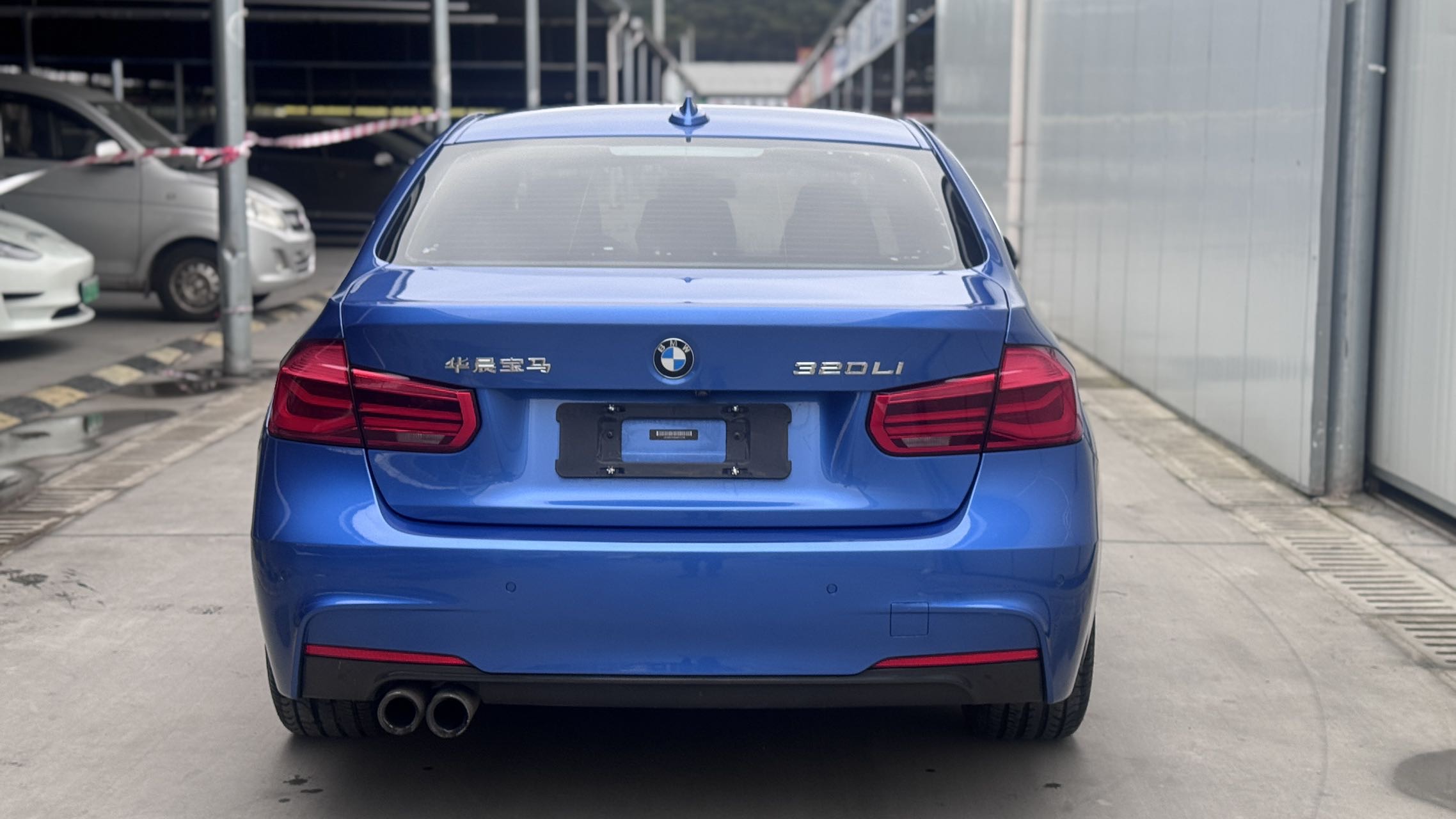 BMW 3 Series 2019 car image #8