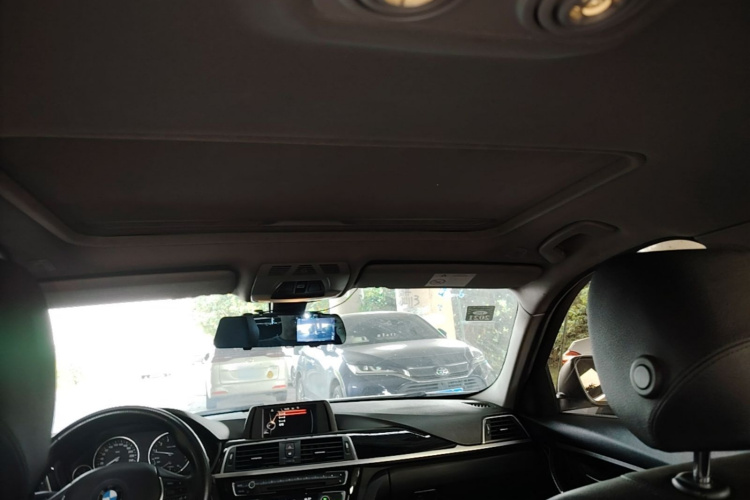 BMW 3 Series 2017 car image #20