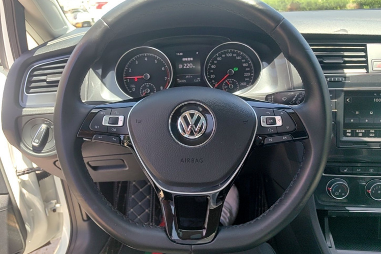 Volkswagen Golf 2017 #11 Volkswagen Golf 2017 car image #11