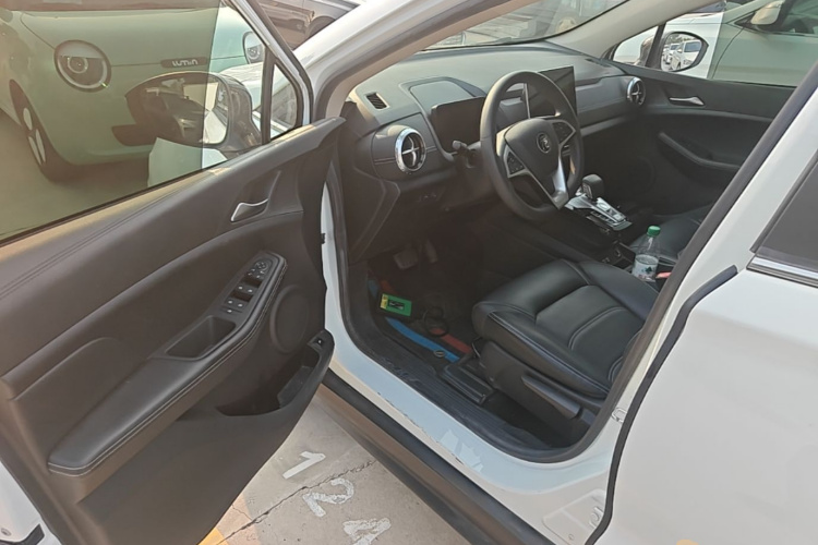 BYD Yuan New Energy 2019 #16 BYD Yuan New Energy 2019 изображение автомобиля #16