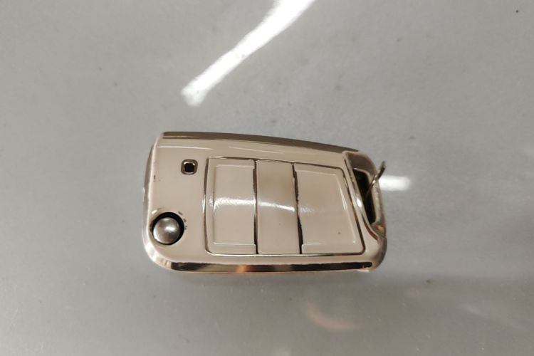 Volkswagen Golf 2019 car image #9