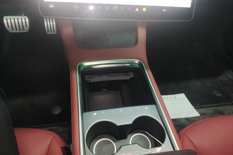 Tesla Model 3 2023 car image #18