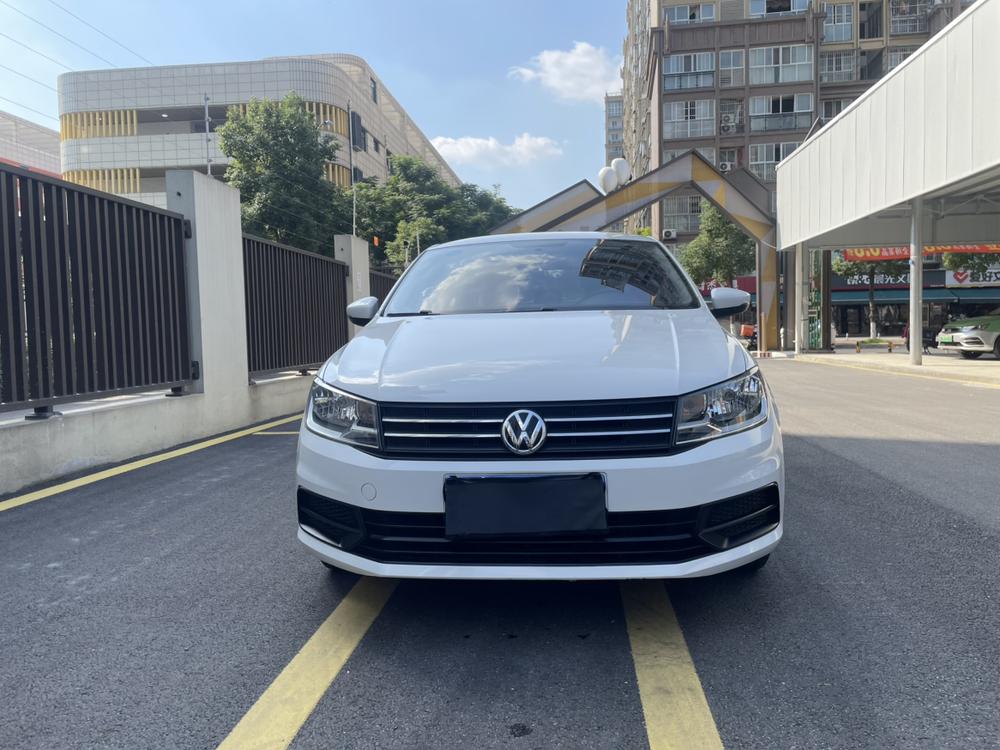 Volkswagen Santana 2018 car image #2