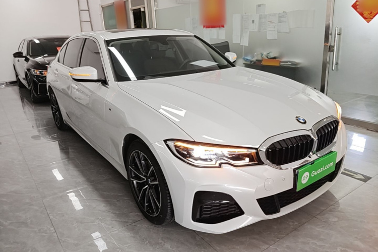 BMW 3 Series 2021 car image #4