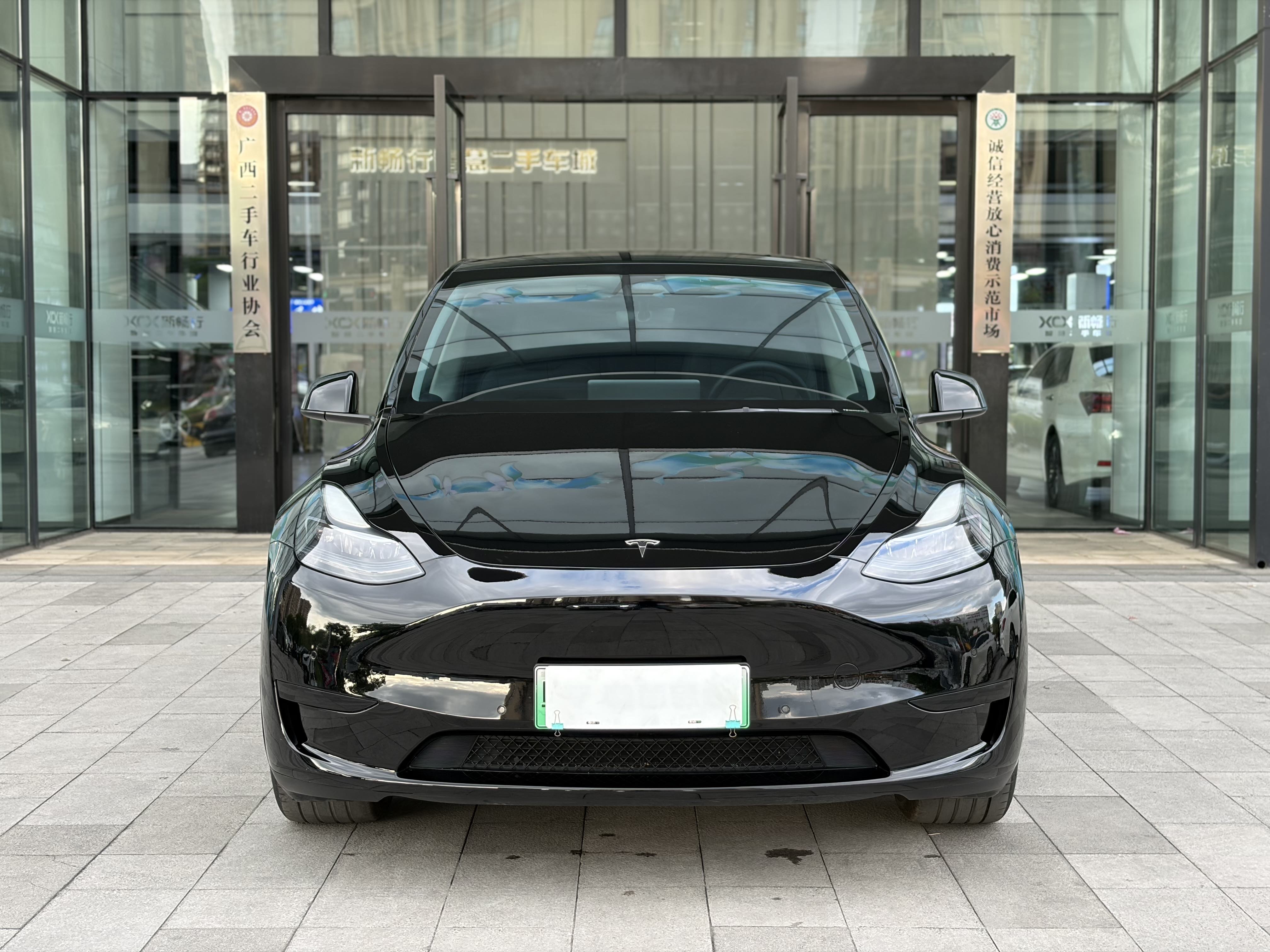Tesla Model Y 2023 #4 Tesla Model Y 2023 immagine di auto #4