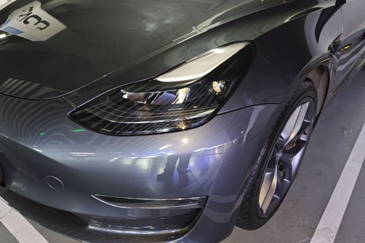 Tesla Model 3 2021 car image #23