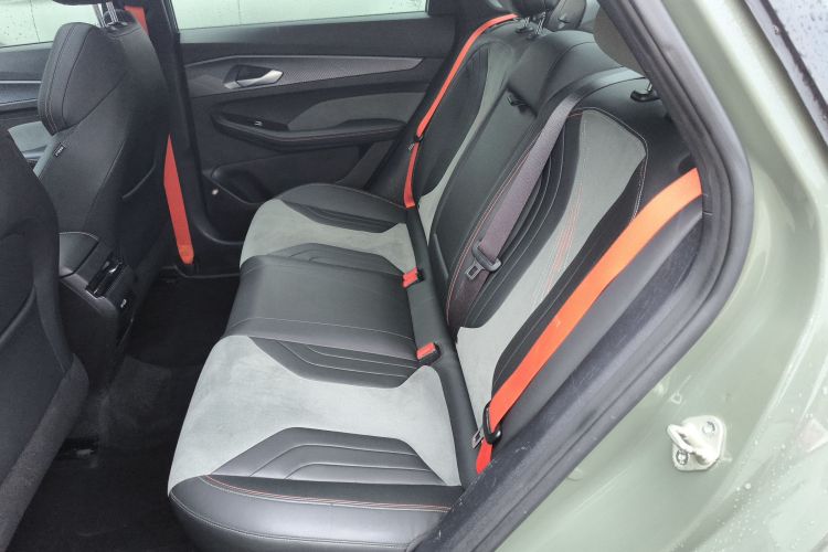 GEELY Binray 2022 immagine di auto #13