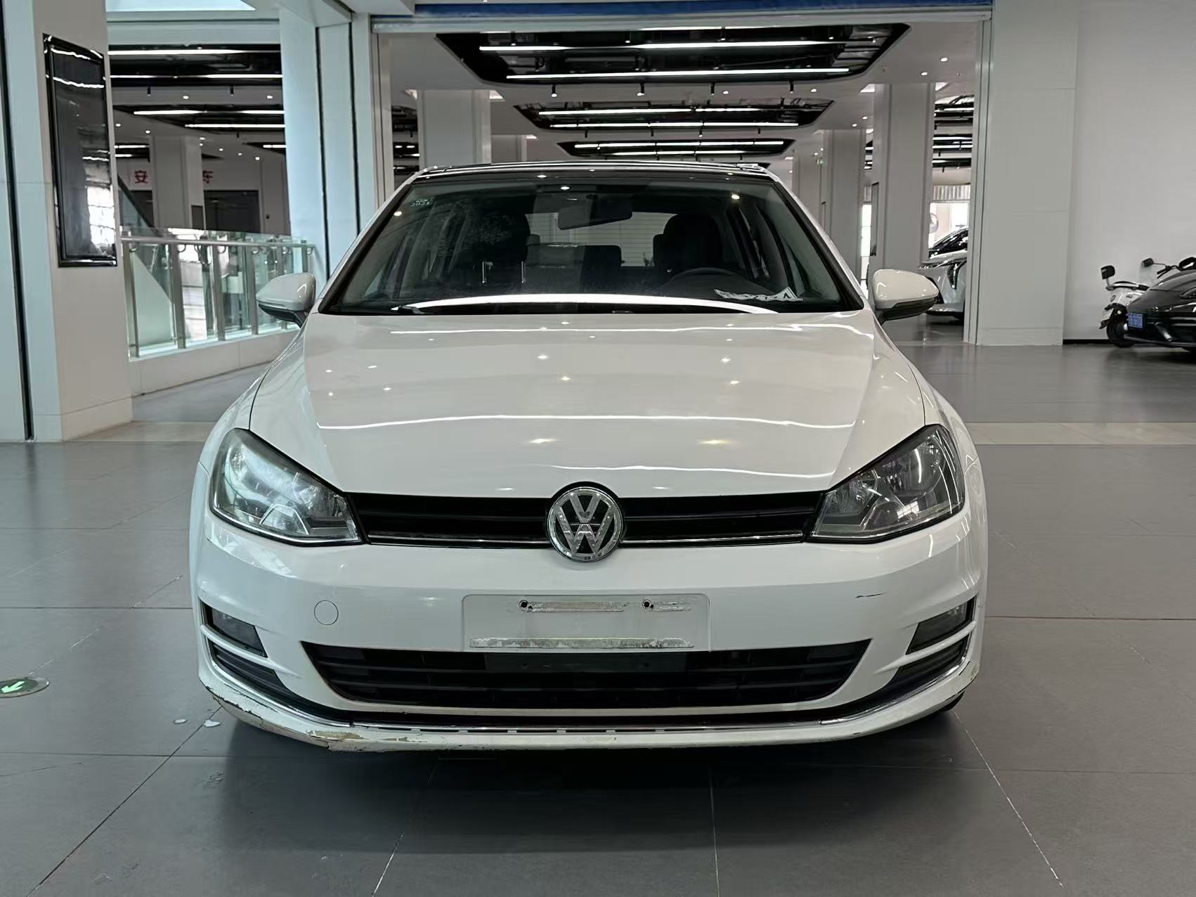 Volkswagen Golf 2014 car image #2