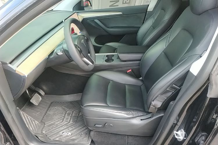 Tesla Model Y 2021 car image #15