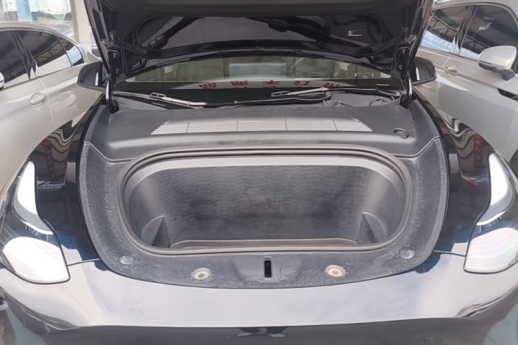 Tesla Model Y 2023 #20 Tesla Model Y 2023 immagine di auto #20