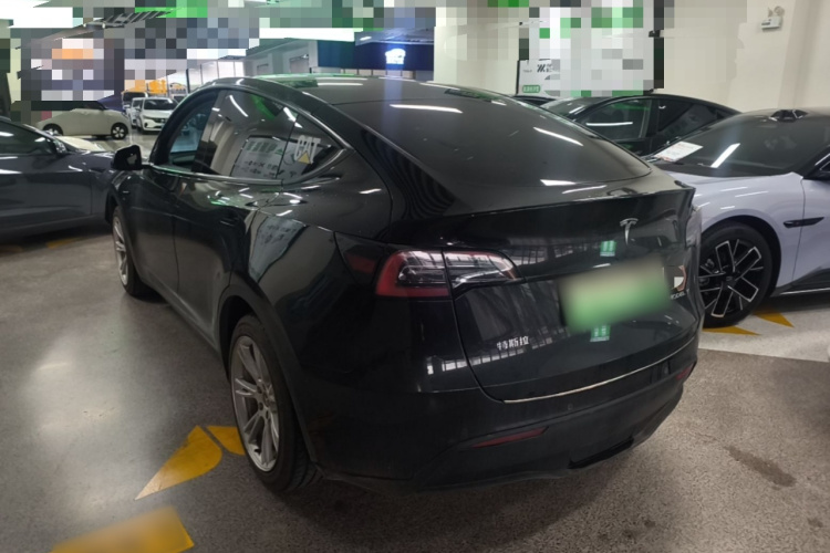 Tesla Model Y 2022 #5 Tesla Model Y 2022 car image #5