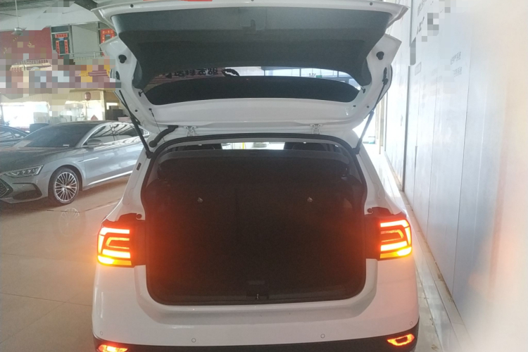 Volkswagen T-Cross 2021 car image #19