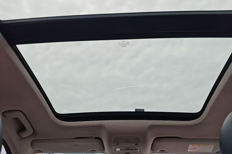 Audi Q3 2016 immagine di auto #18