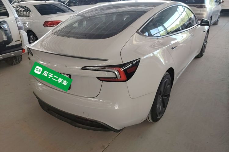 Tesla Model 3 2024 صورة سيارة #7