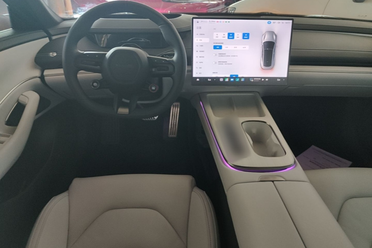 MI SU7 2025 car image #11