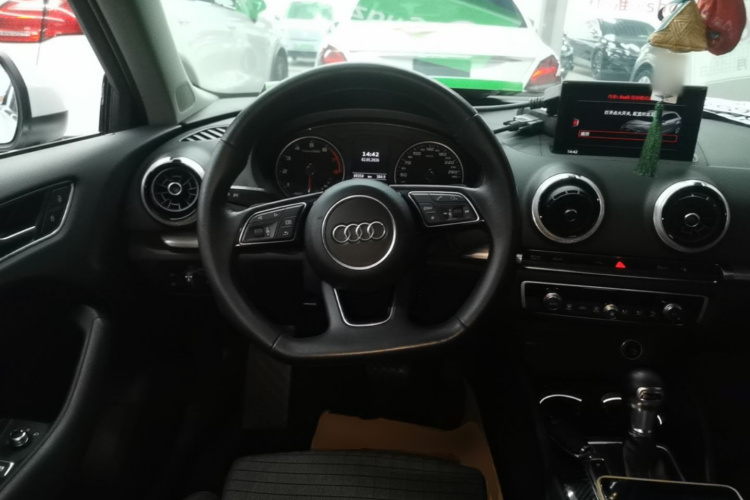 Audi A3 2017 #15 Audi A3 2017 car image #15