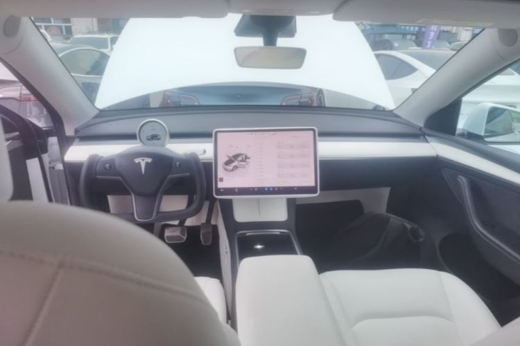 Tesla Model Y 2023 #10 Tesla Model Y 2023 immagine di auto #10