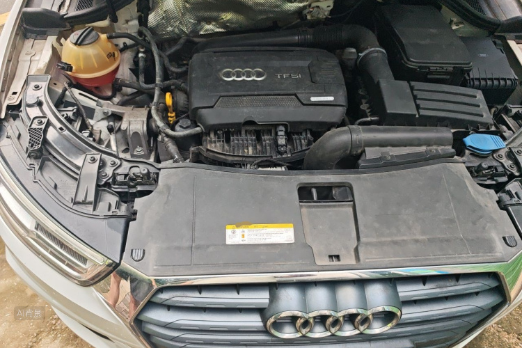 Audi Q3 2018 #22 Audi Q3 2018 car image #22