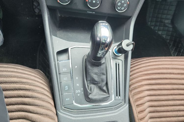 Volkswagen Lavida 2019 #14 Volkswagen Lavida 2019 car image #14