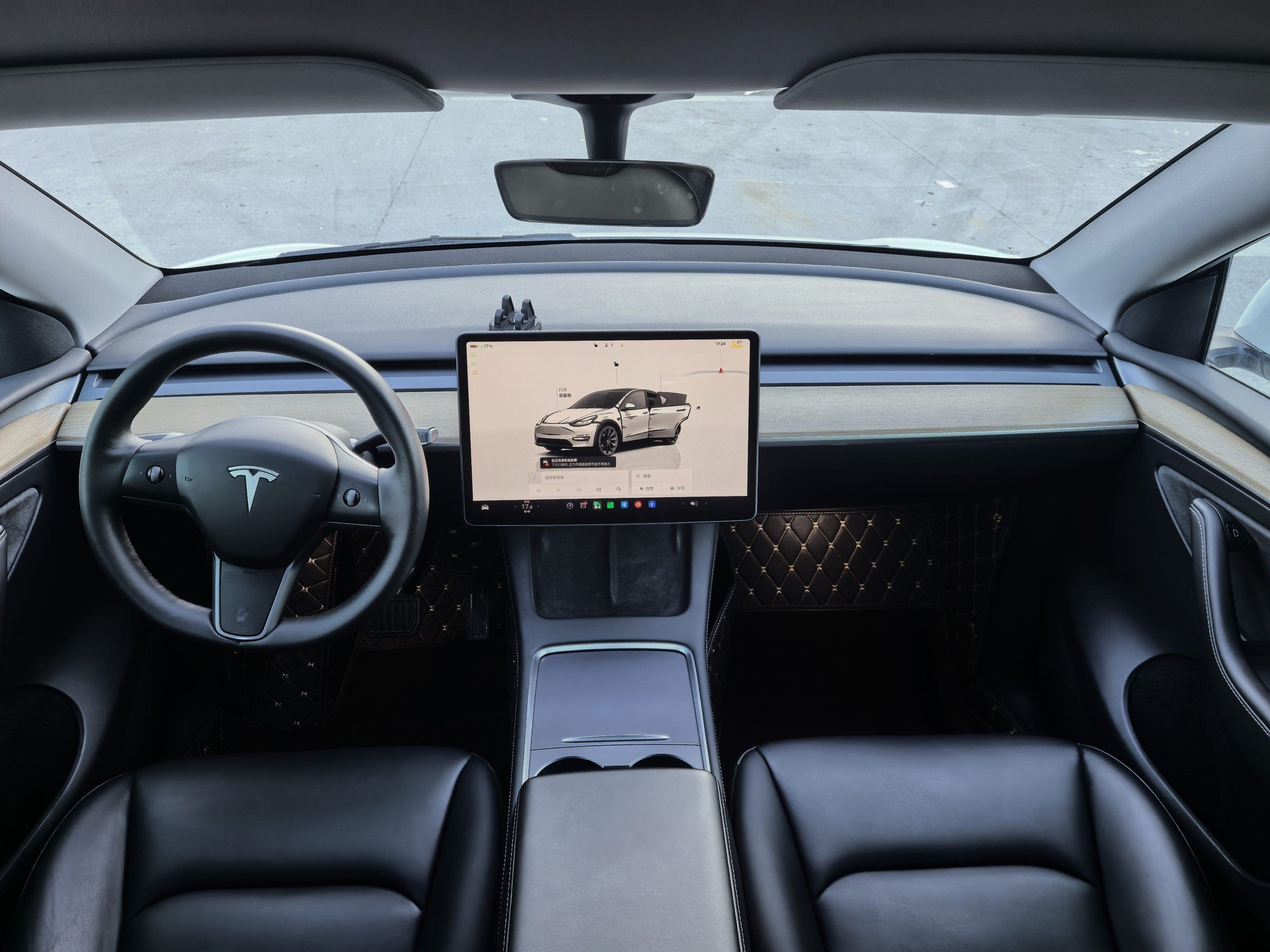 Tesla Model Y 2023 #3 Tesla Model Y 2023 car image #3