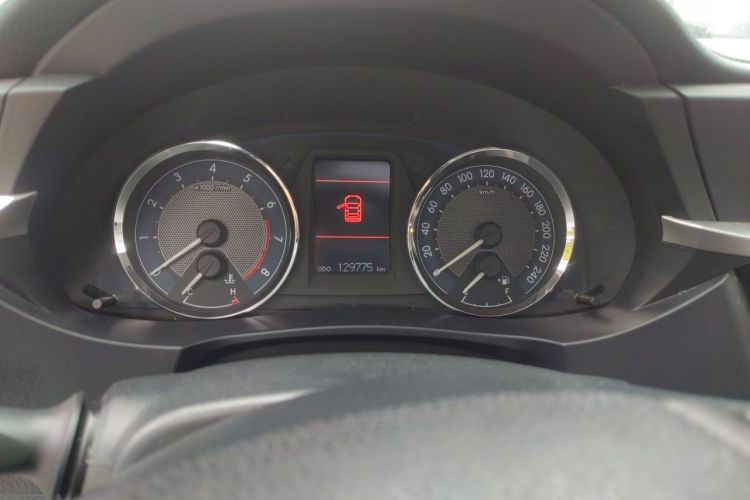Toyota Corolla 2015 immagine di auto #12