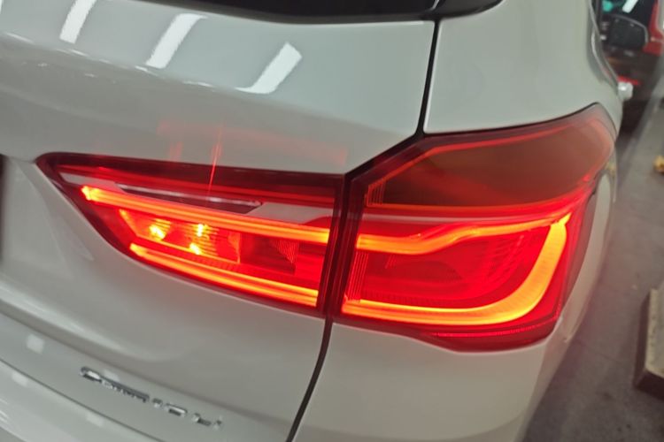 BMW X1 2018 car image #8