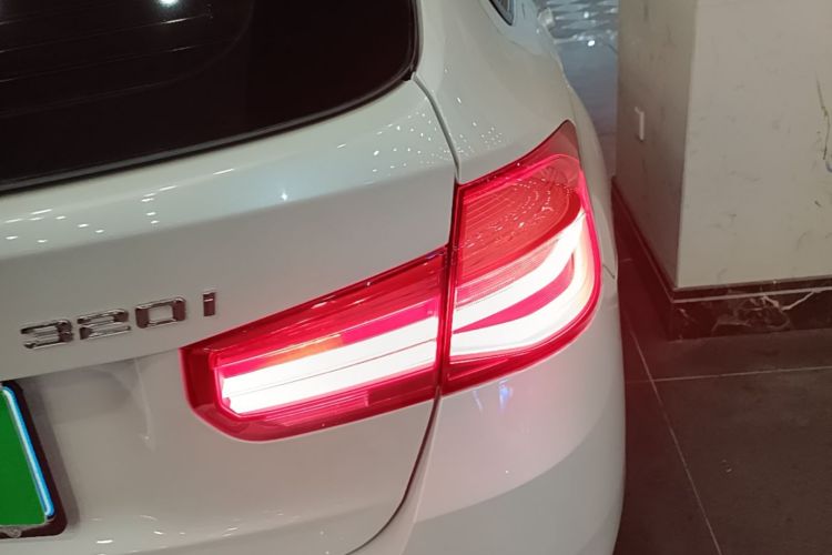 BMW 3 Series (Imported) 2016 #8 BMW 3 Series (Imported) 2016 car image #8
