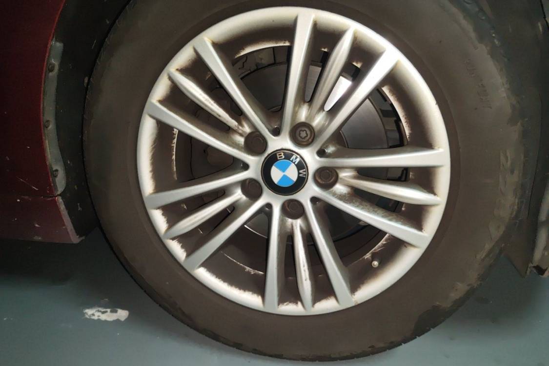 BMW 3 Series 2015 car image #9