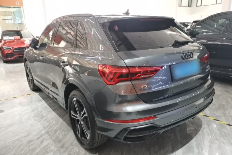 Audi Q3 2020 car image #5